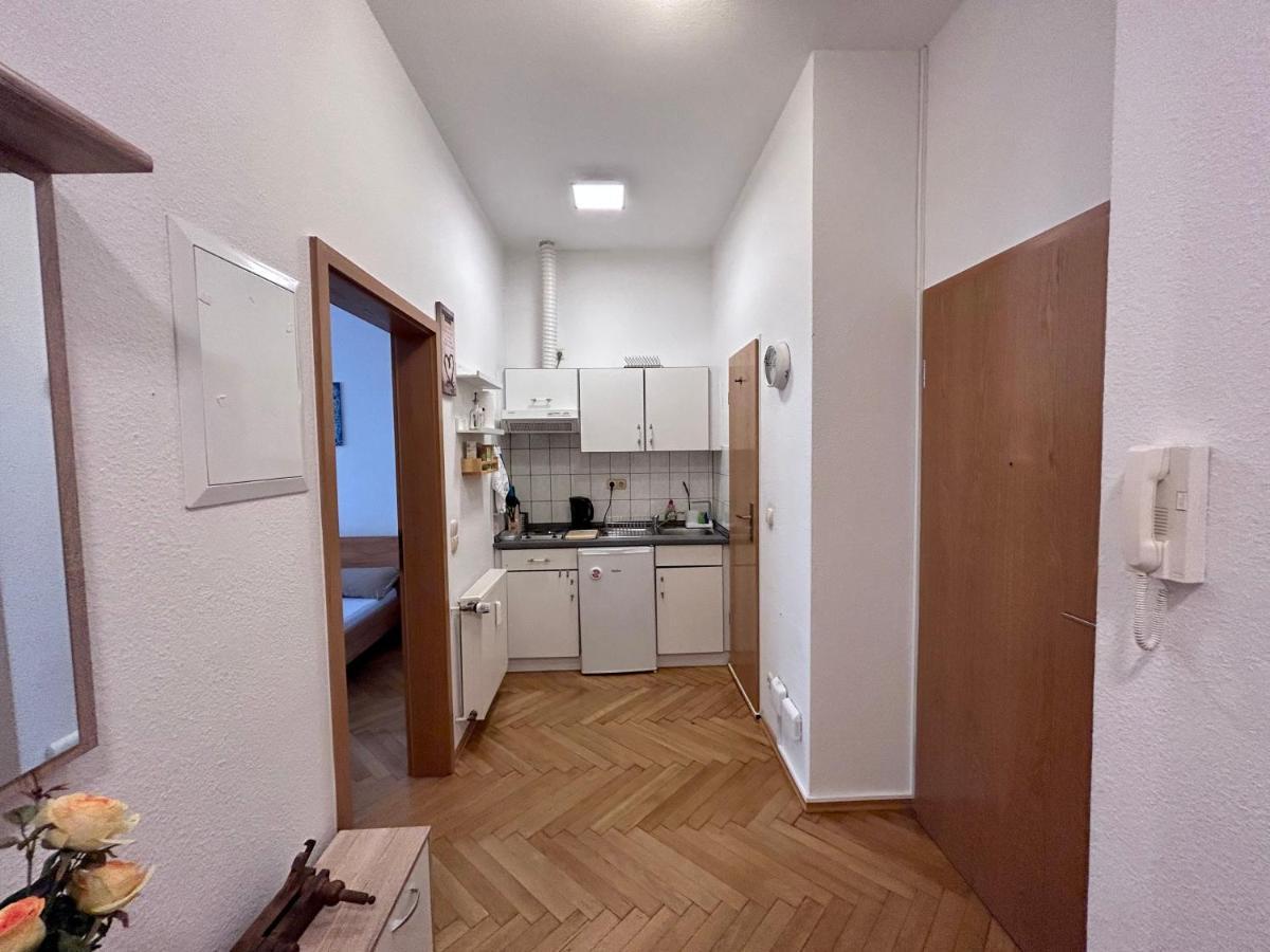 Piano Apartment In Halle Center - Netflix - Free Wifi 1 ภายนอก รูปภาพ